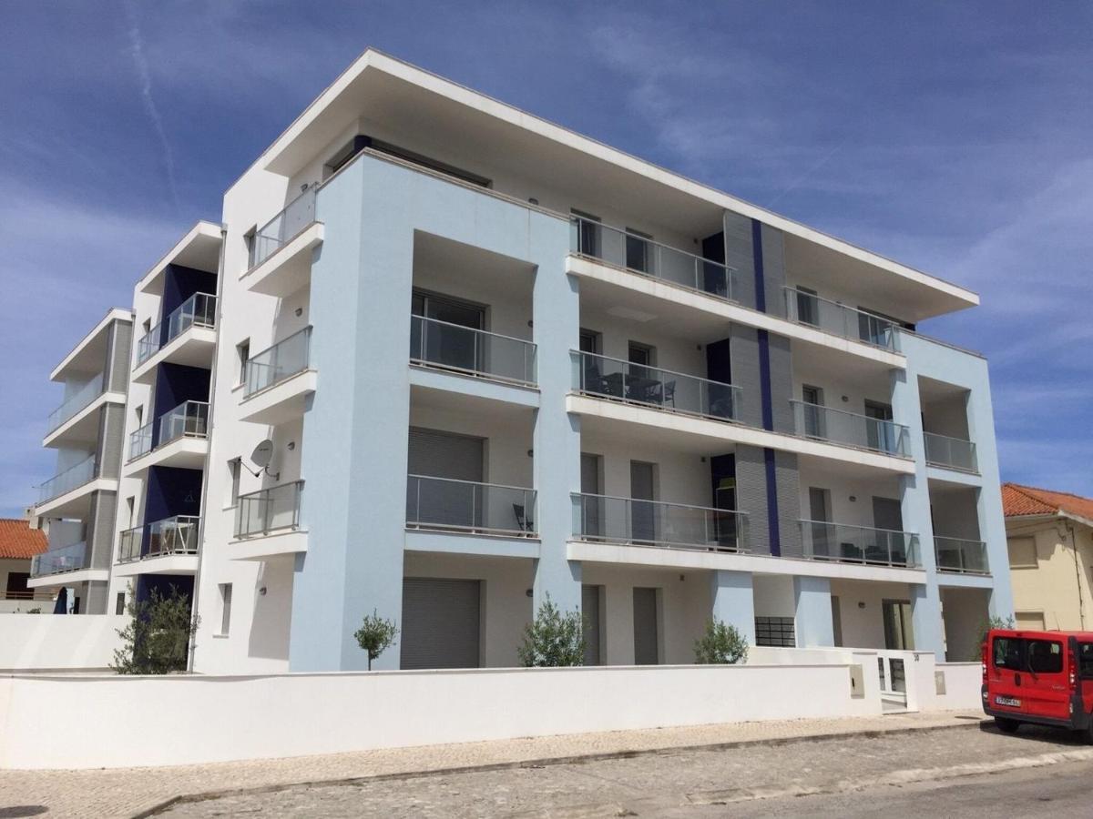 Beautiful Apartment In S O Martinho Do Porto With Balcony Sao Martinho do Porto Exterior photo