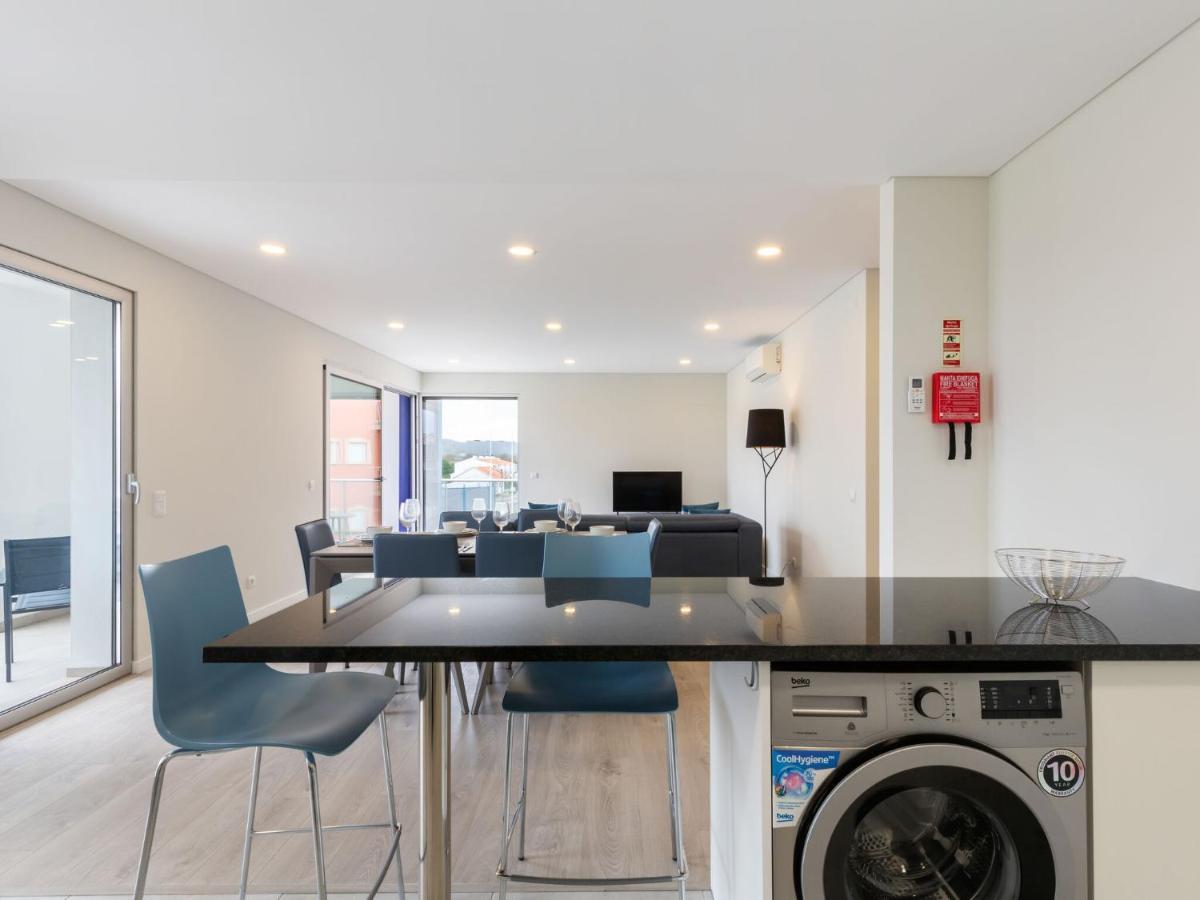 Beautiful Apartment In S O Martinho Do Porto With Balcony Sao Martinho do Porto Exterior photo