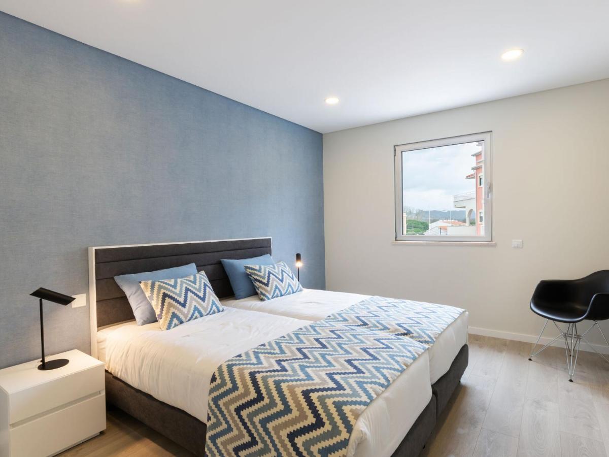 Beautiful Apartment In S O Martinho Do Porto With Balcony Sao Martinho do Porto Exterior photo